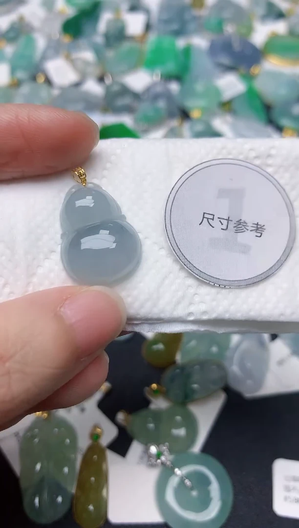 颈饰18K金镶嵌翡翠天然缅甸A货翡翠