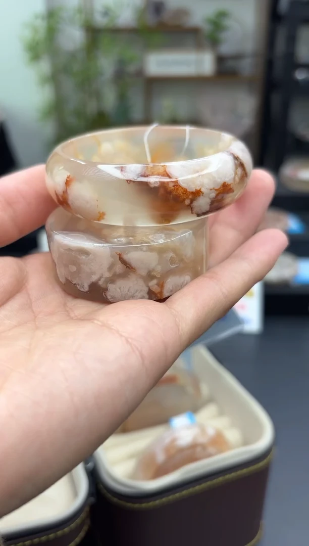 【闪购商品】石英质玉手镯未镶嵌A162 (58圈赠送镯心)