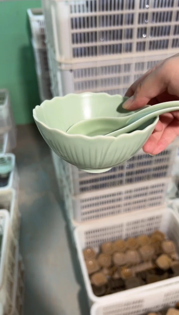 瓷片微瑕果盘，介意勿拍A 托盘展示