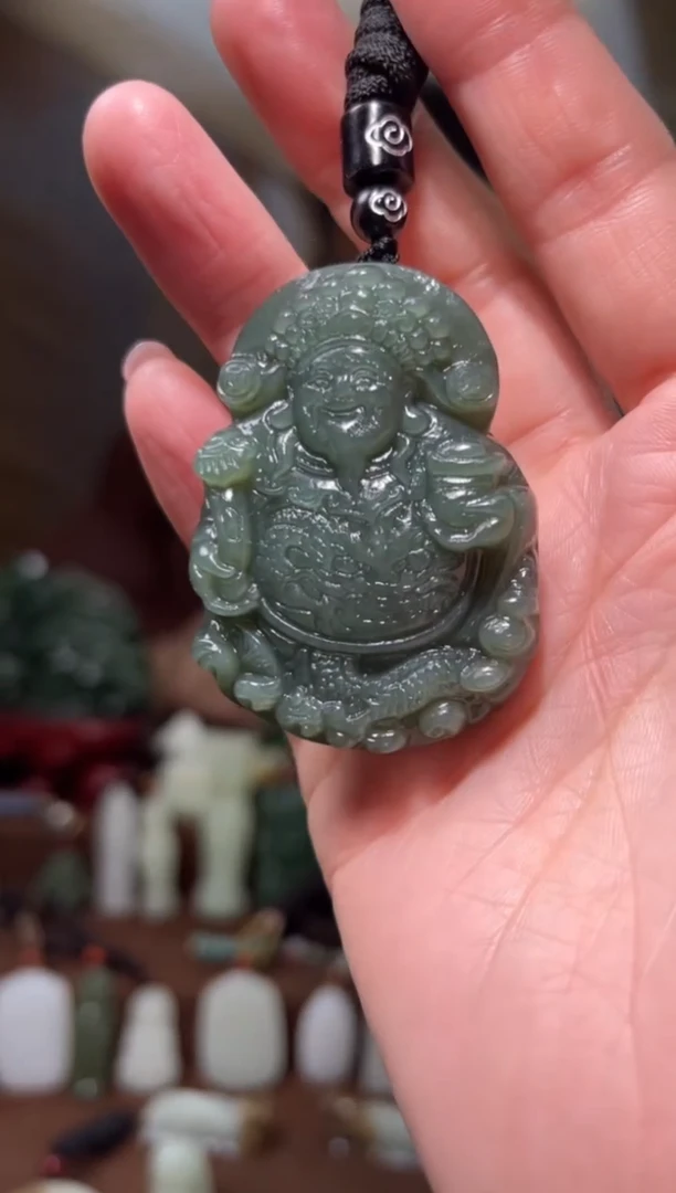 颈饰未镶嵌和田玉·