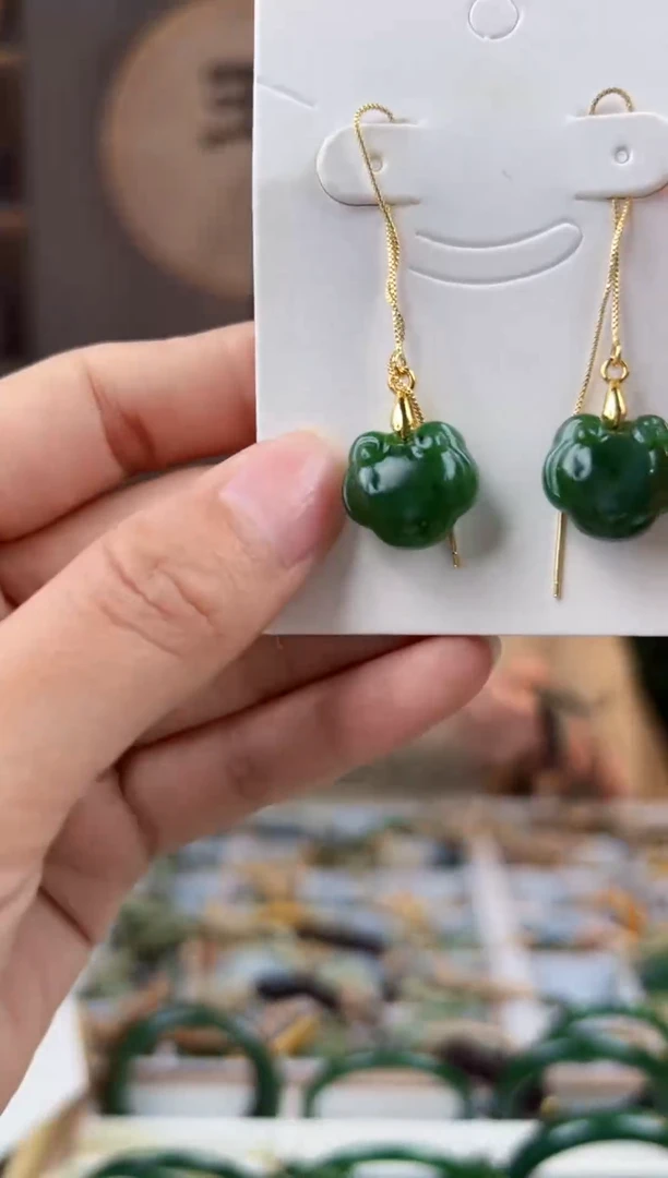 颈饰未镶嵌和田玉拍一发一，多样性发货