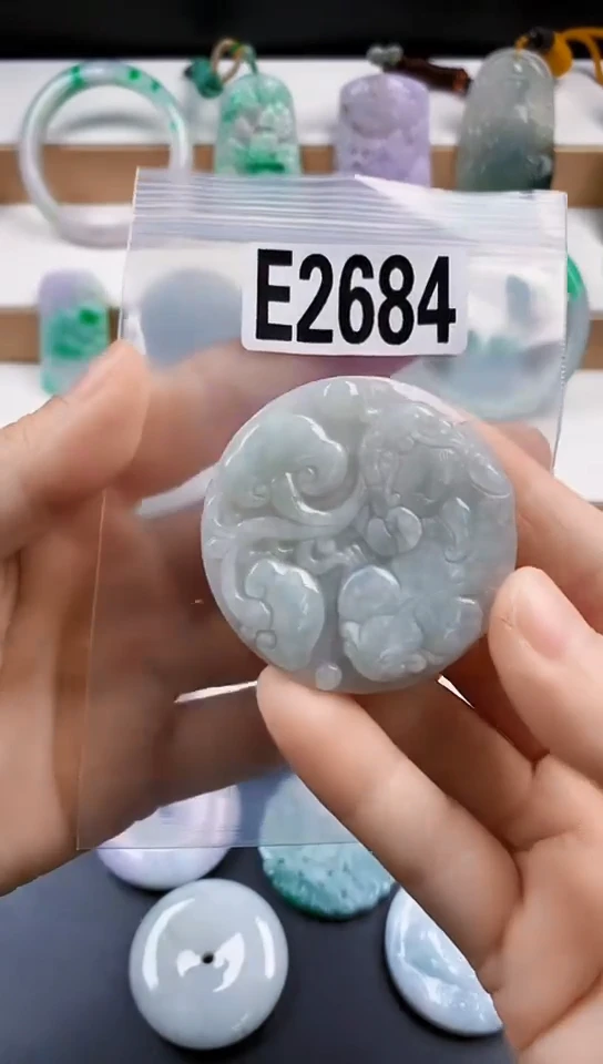 颈饰未镶嵌翡翠天然翡翠吊坠挂件