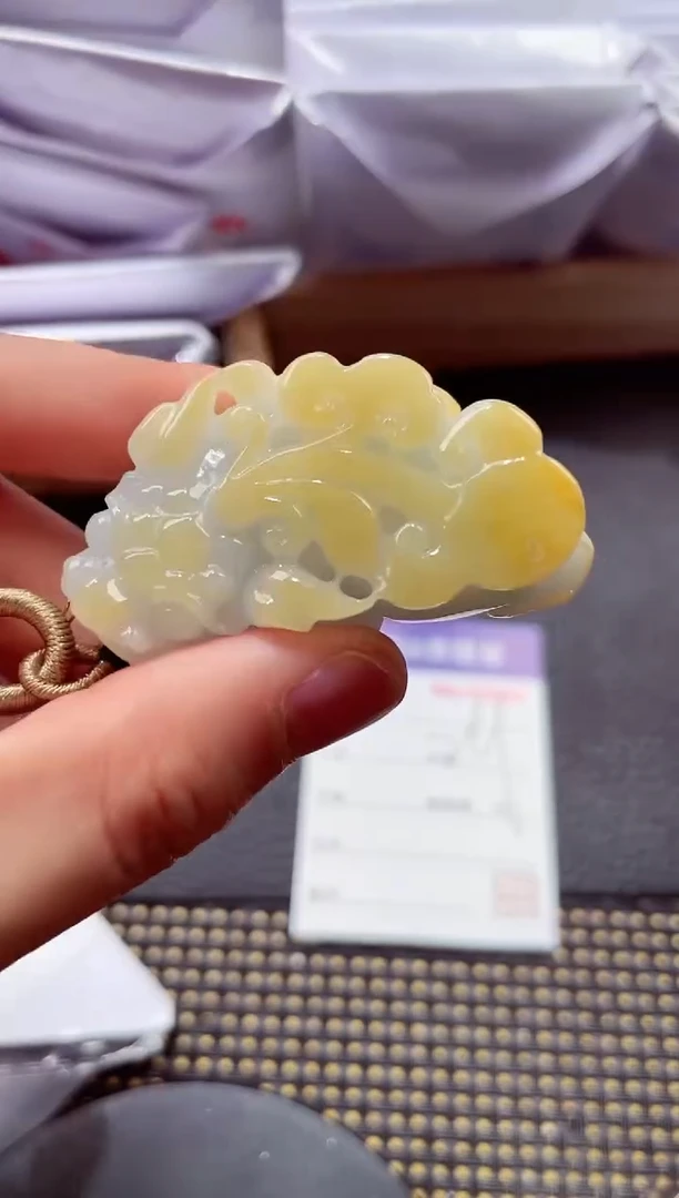 颈饰未镶嵌翡翠 000111