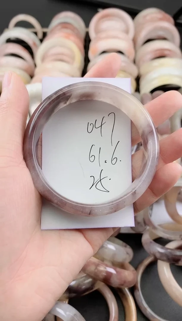 未镶嵌手镯石英质玉（金丝玉）047