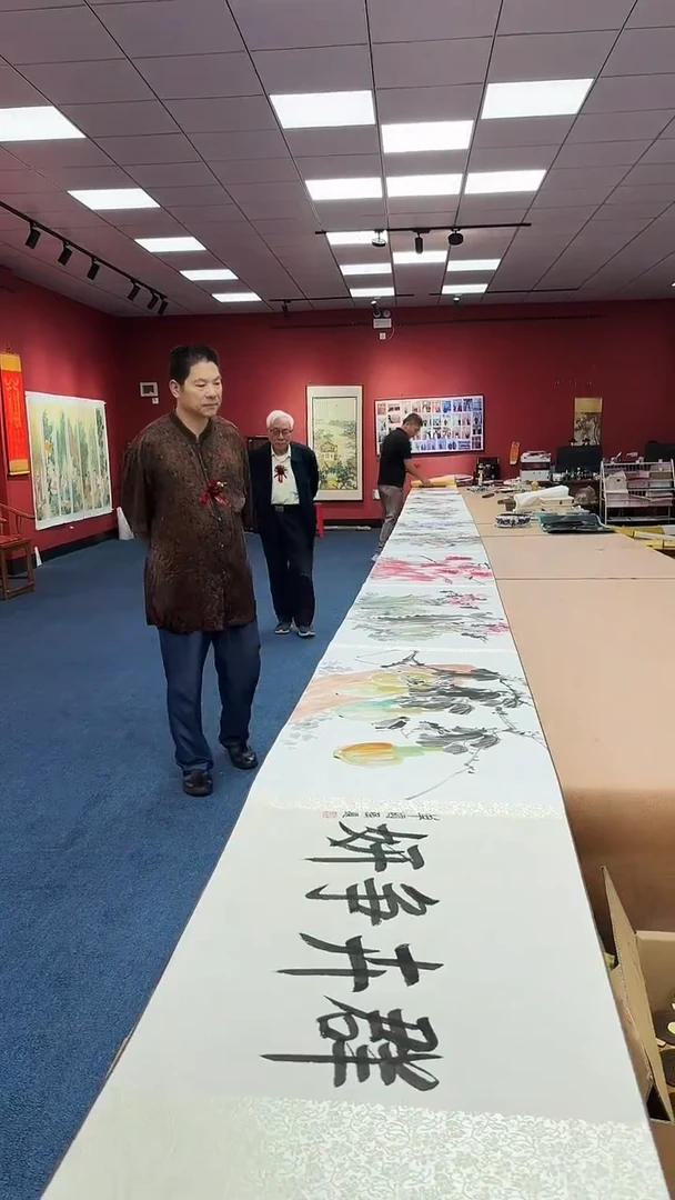 国画李春现花鸟长卷