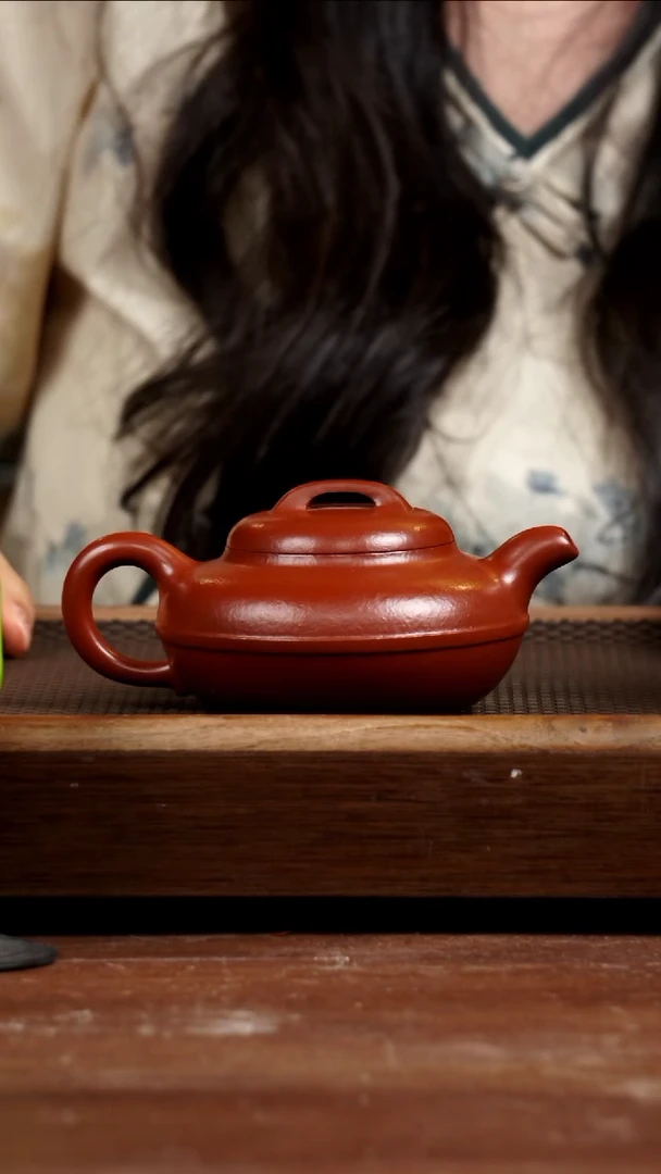 茶壶紫砂荷**韵大红袍线圆250CC