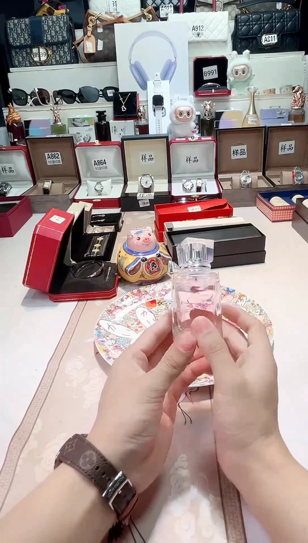 瓷片瓷器 库房到期 全部地板价@@1