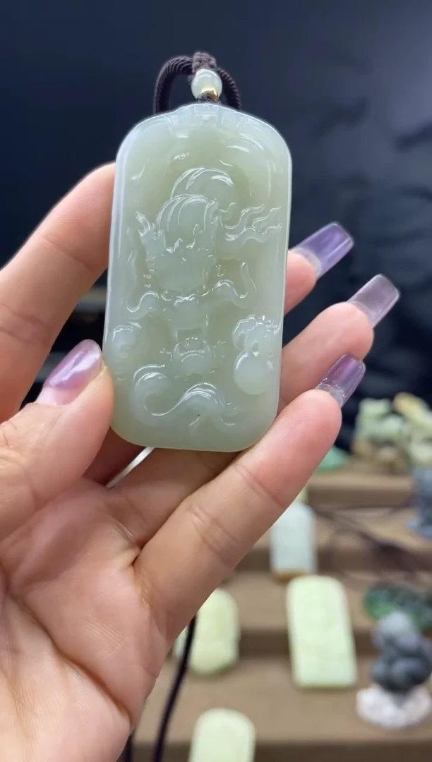 颈饰未镶嵌和田玉1