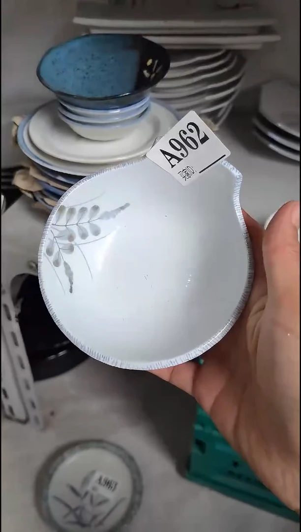 w*hwbh 中古商品 默认瑕疵 满20包邮 完美主义谨慎参拍