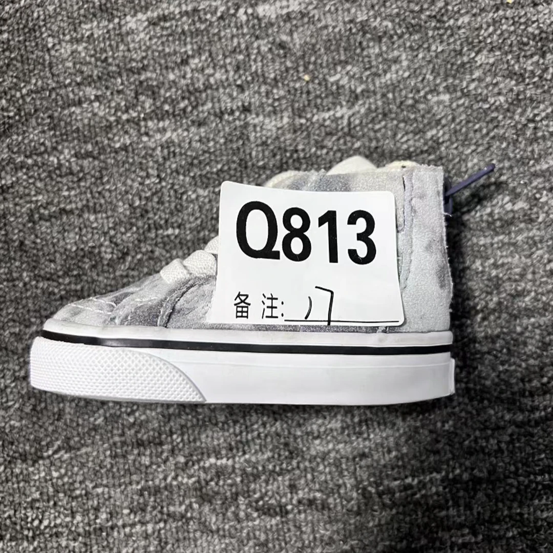 男女户外休闲鞋Q813