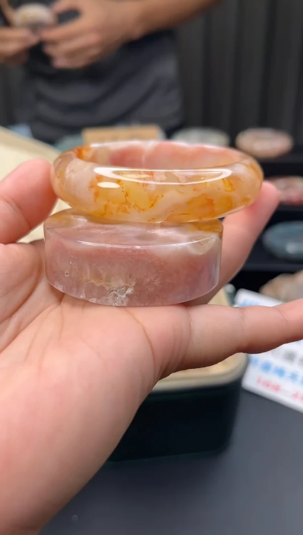 石英质玉手镯未镶嵌赠送镯心（圈口57