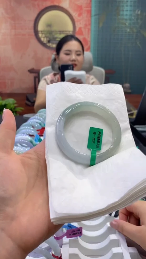 未镶嵌手镯翡翠多人00020026