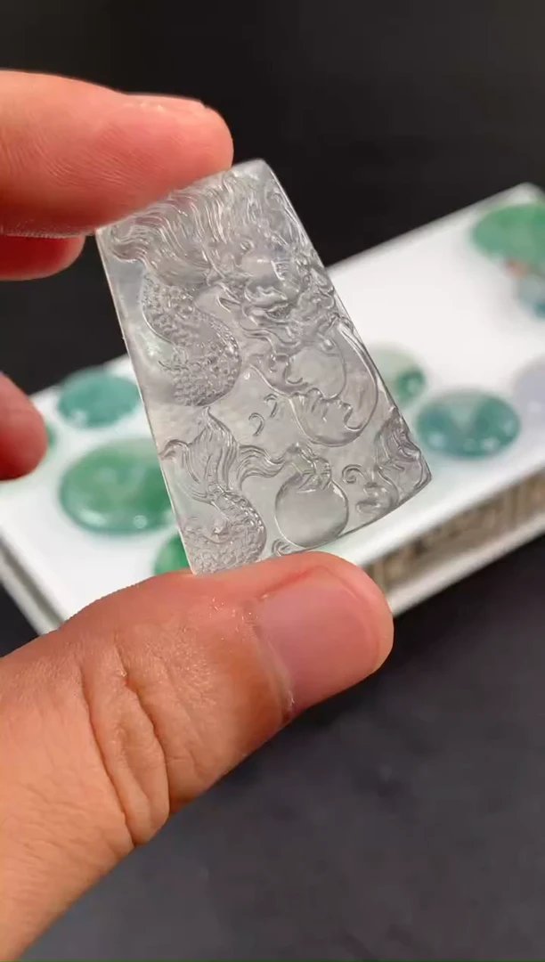 未镶嵌定制翡翠心*翡翠