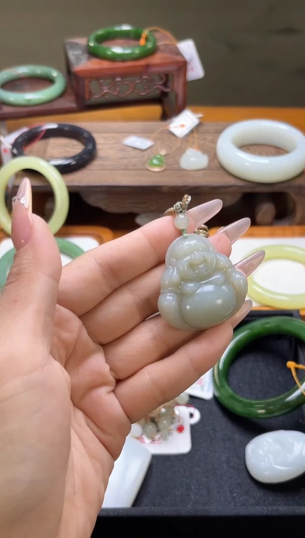 吊坠(不含链)未镶嵌和田玉且末青白 佛公