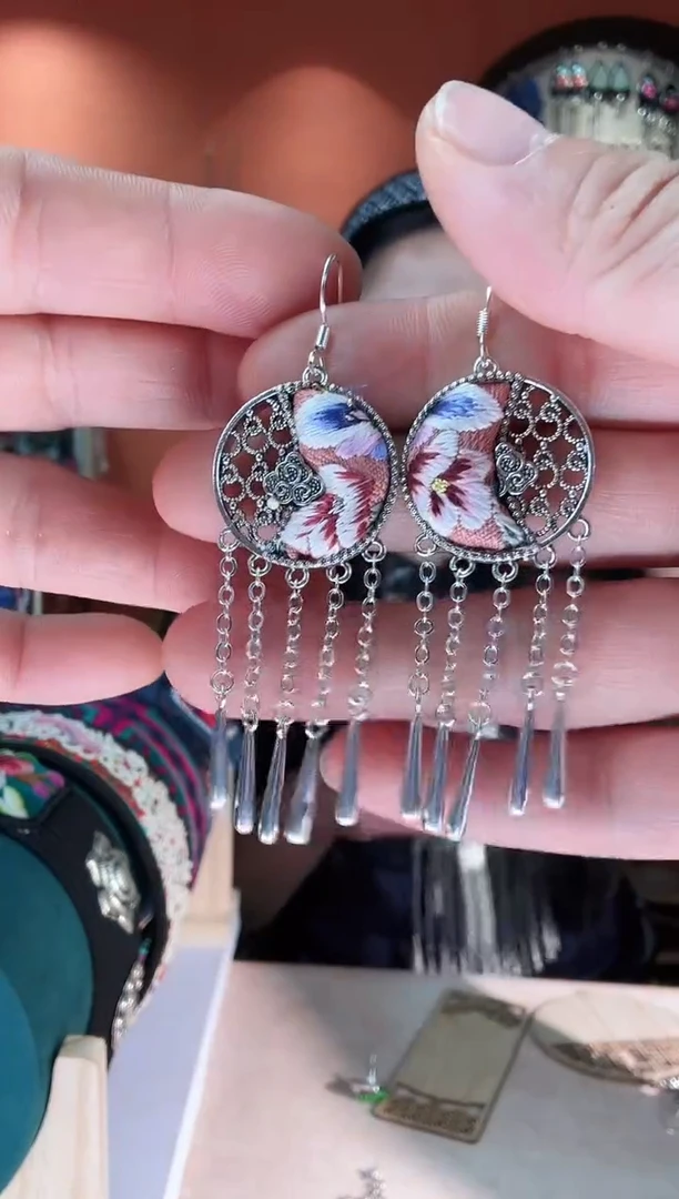 织绣长红绣艺手工苗银苗绣饰品52