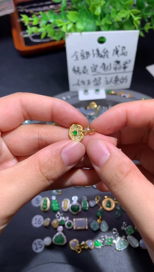 吊坠(不含链)银S925镶嵌翡翠美*呀1