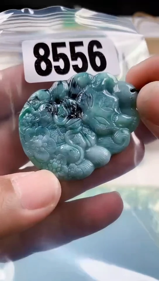 【闪购商品】翡翠挂件未镶嵌天然翡翠吊坠挂件
