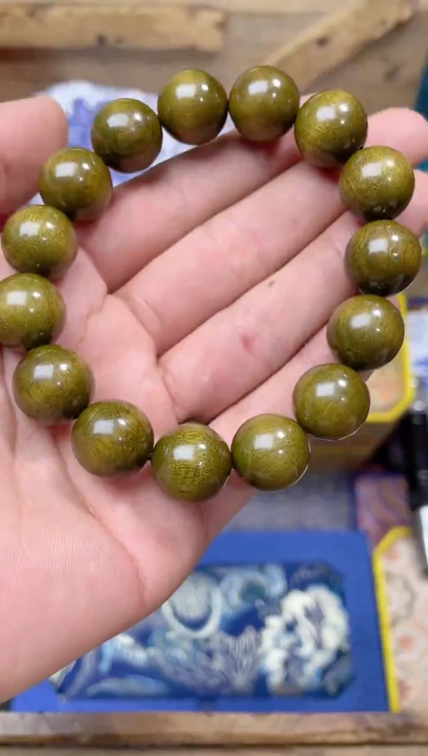 【闪购商品】楠木（金丝楠）手串/手链点击链接下单即可
