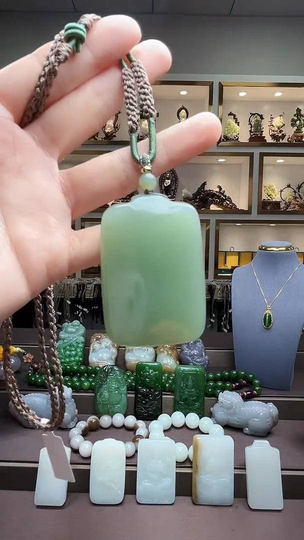 【闪购商品】和田玉颈饰未镶嵌苏