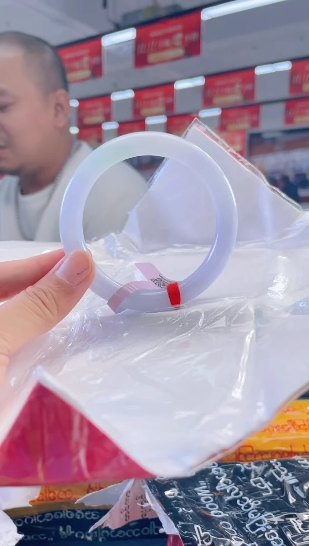 未镶嵌手镯翡翠?****?8