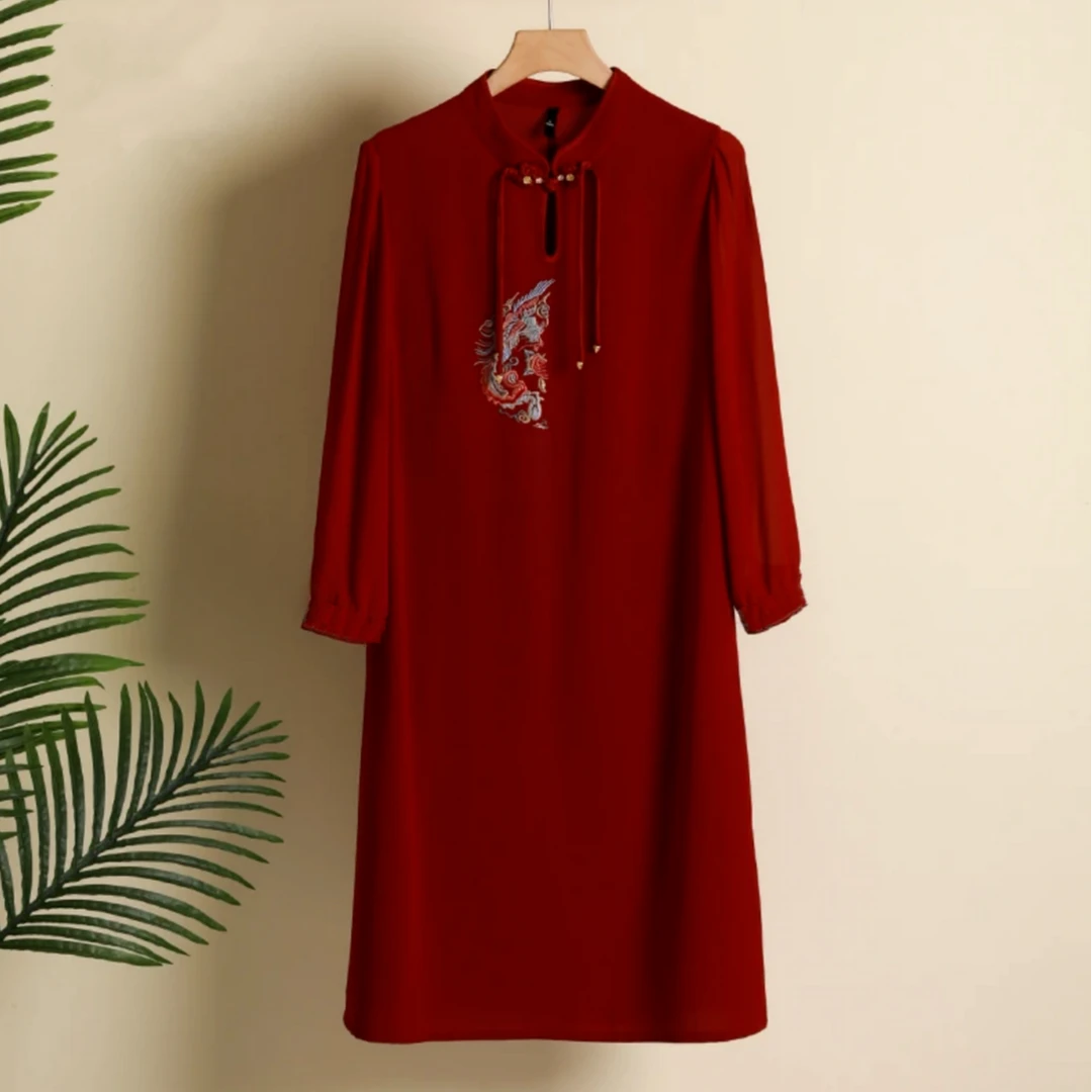 春装刺绣国风立领宽松气质显瘦中长款连衣裙Q616