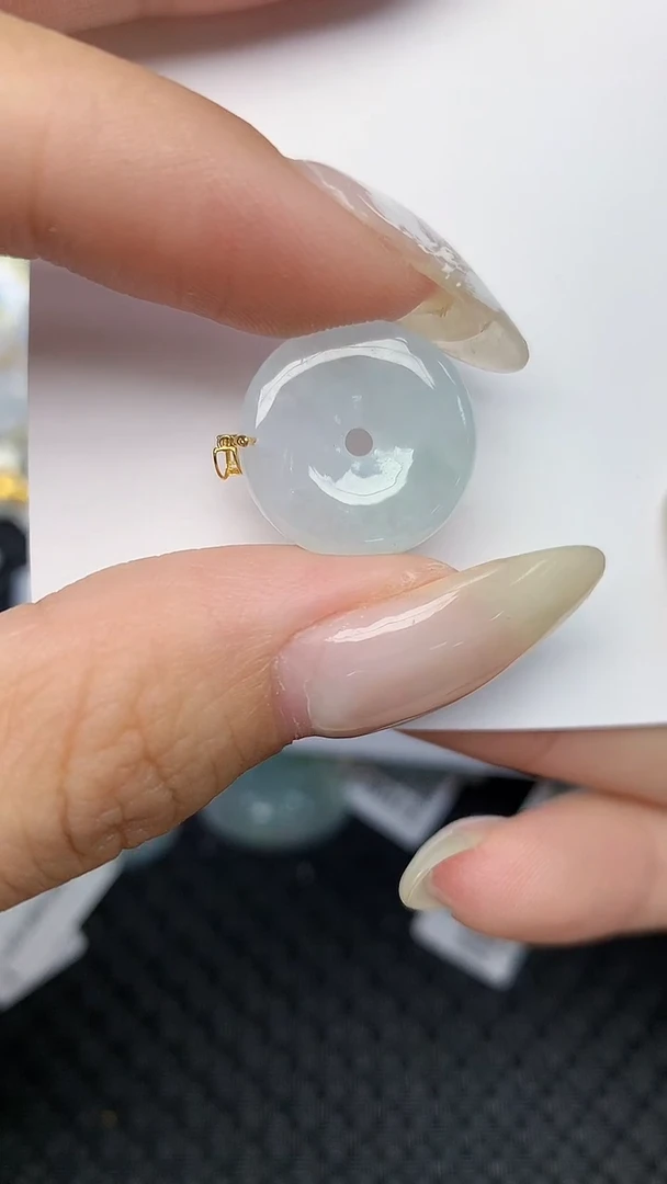 翡翠18K金镶嵌颈饰天然翡翠a货