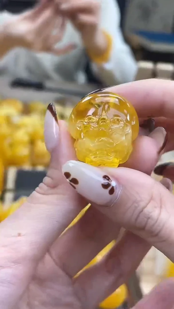 裸石琥珀未镶嵌j65