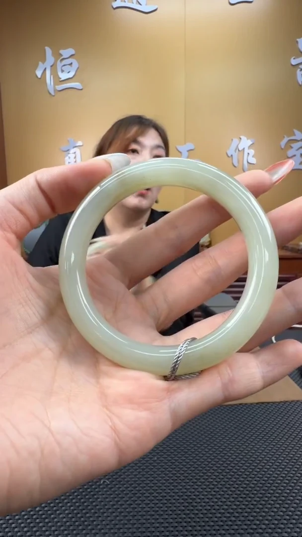 颈饰未镶嵌和田玉手镯58