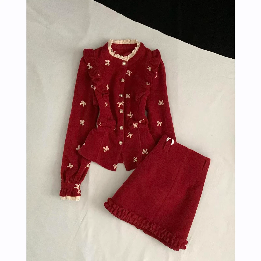 2026年早春新款穿搭韩系气质新年战袍小香风收腰上衣短裙两件套