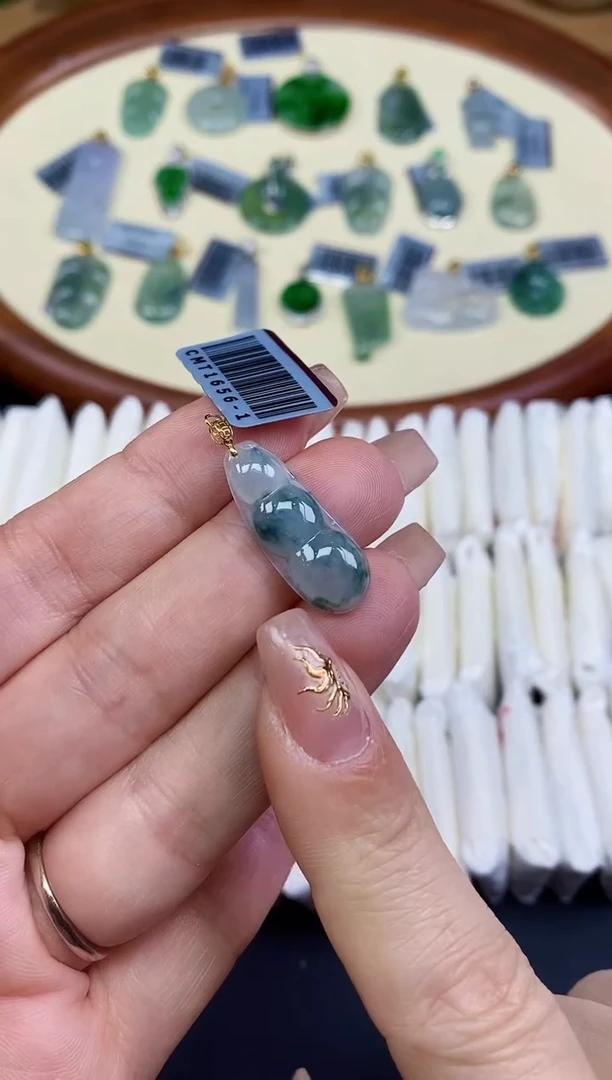 吊坠(不含链)18K金镶嵌翡翠豆子18K金扣镶嵌@@CMT1656-1