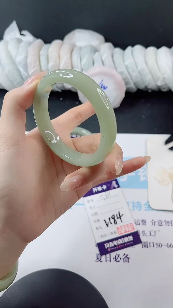 未镶嵌手镯石英质玉多样性发货V184