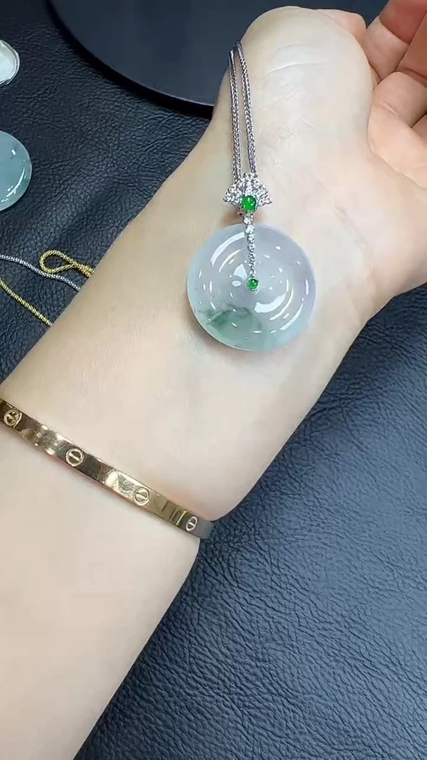18K金镶嵌挂件翡翠竣****芳平安扣不含链