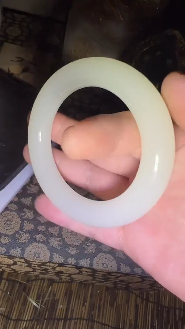 未镶嵌手镯和田玉闪购高端商品链接