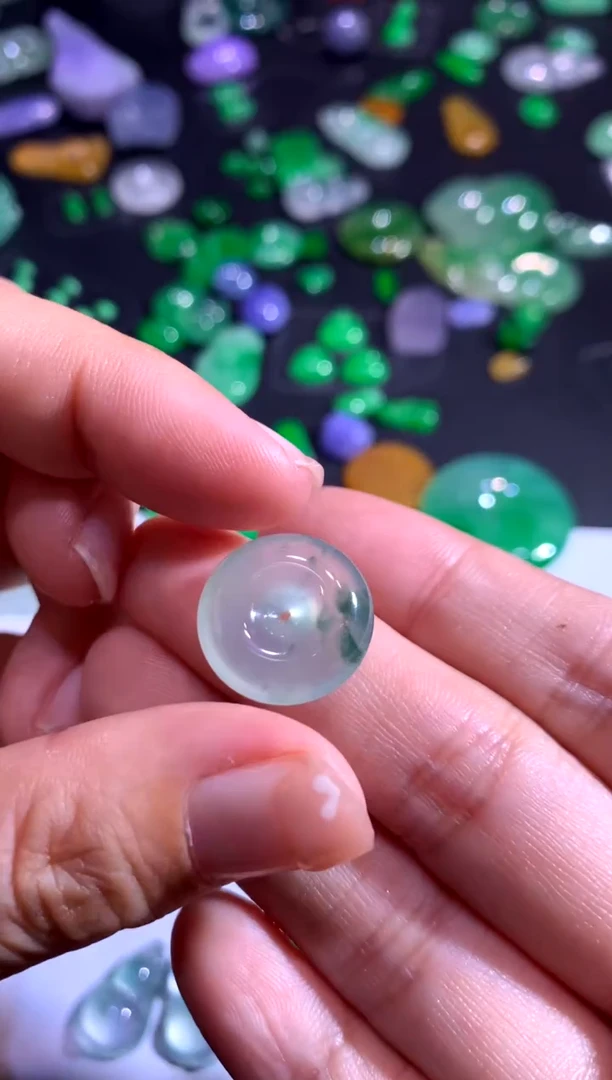 颈饰未镶嵌翡翠扣子