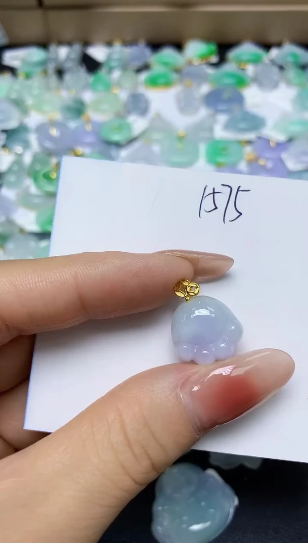 翡翠未镶嵌颈饰 天然缅甸翡翠A货