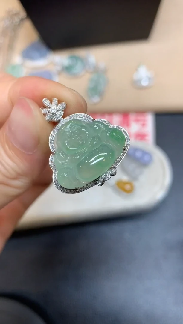 【闪购商品】翡翠吊坠(不含链)18K金镶嵌佛公【无服务费