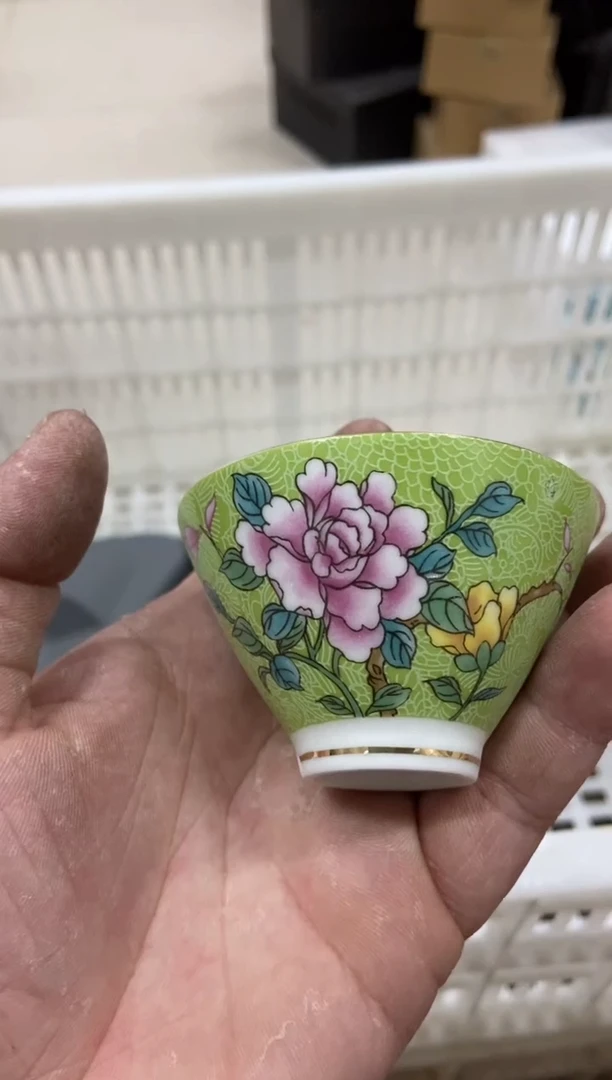 无运费险有瑕疵的摄影的产品有使用过的痕迹有点脏介意勿拍