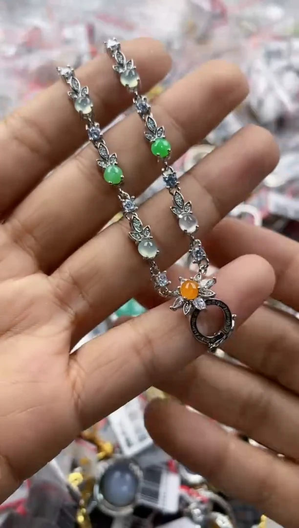 银S925镶嵌戒指翡翠666             5