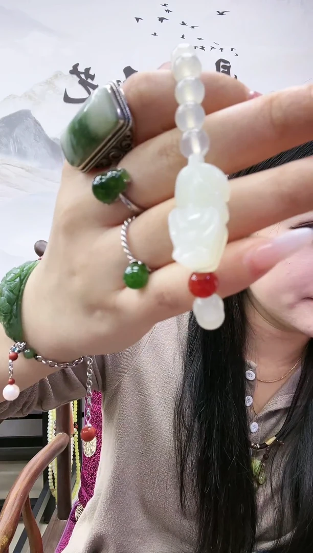 未镶嵌手链和田玉手链