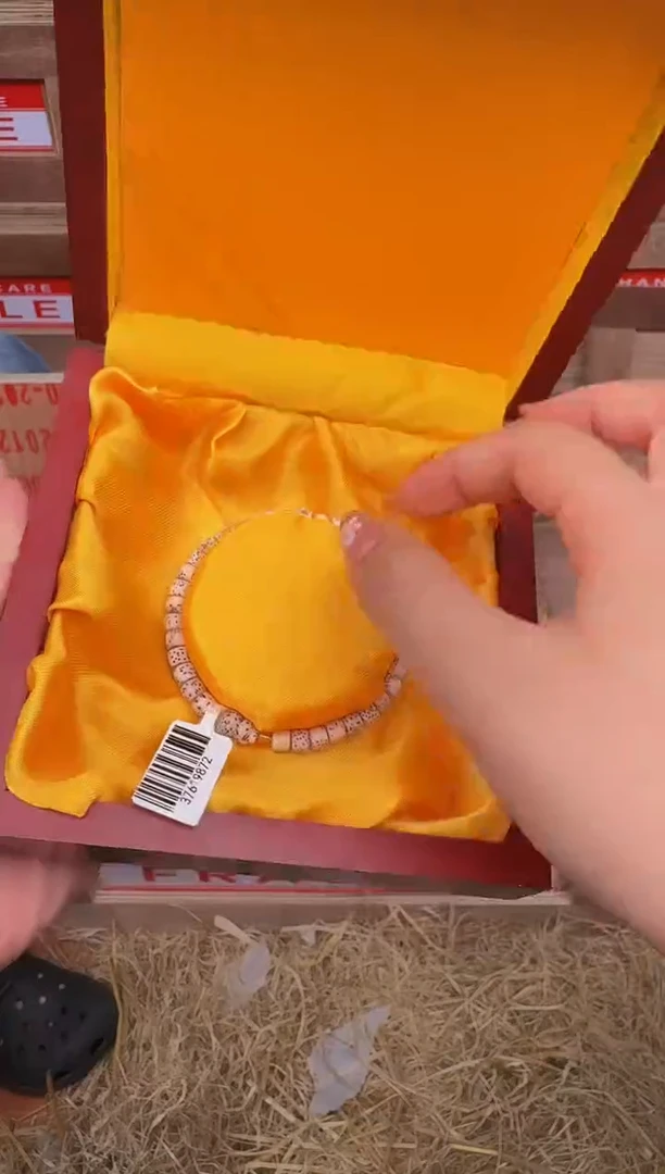 戈月甄选闪购精品手串无礼盒