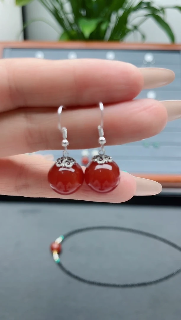 【闪购商品】南红玛瑙耳饰银S925镶嵌901
