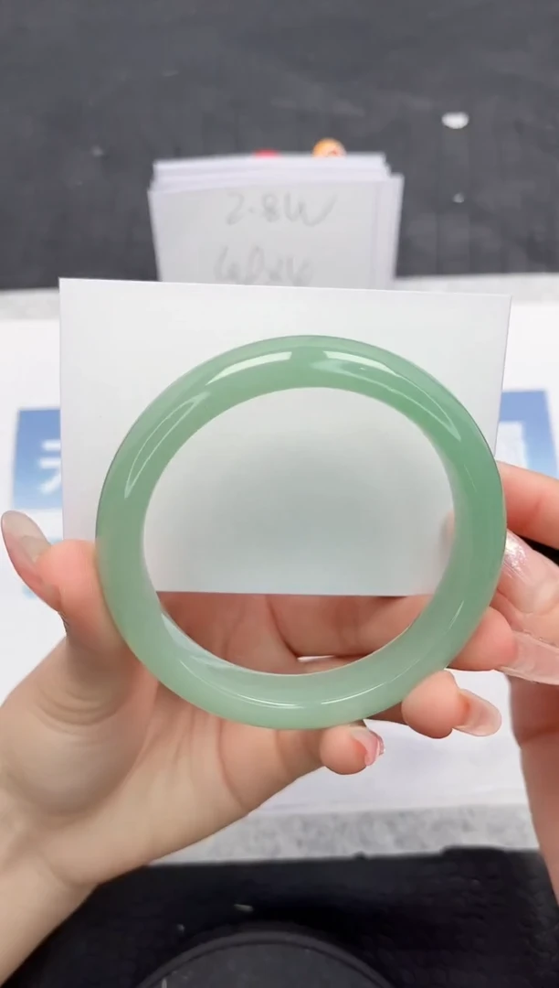 【闪购商品】石英质玉手镯未镶嵌L266-60.4