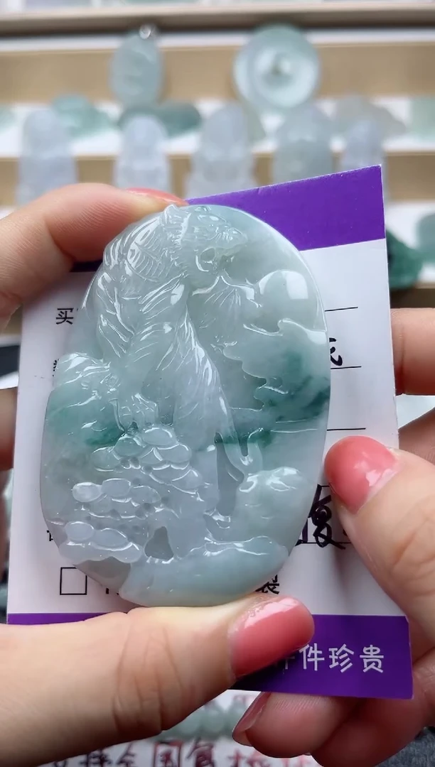 颈饰未镶嵌翡翠