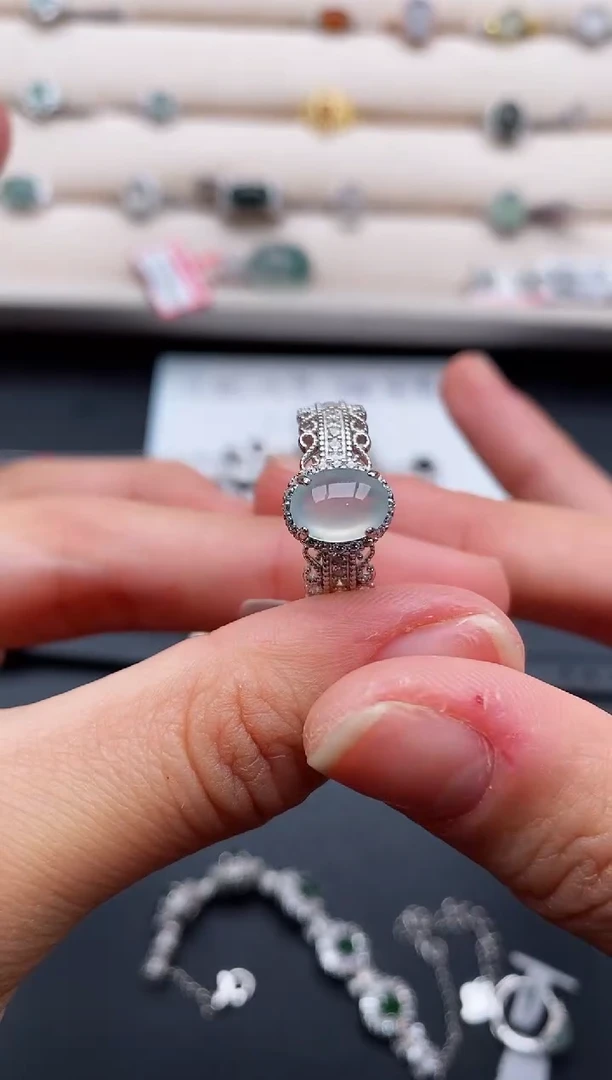 银S925镶嵌戒指翡翠666666+9