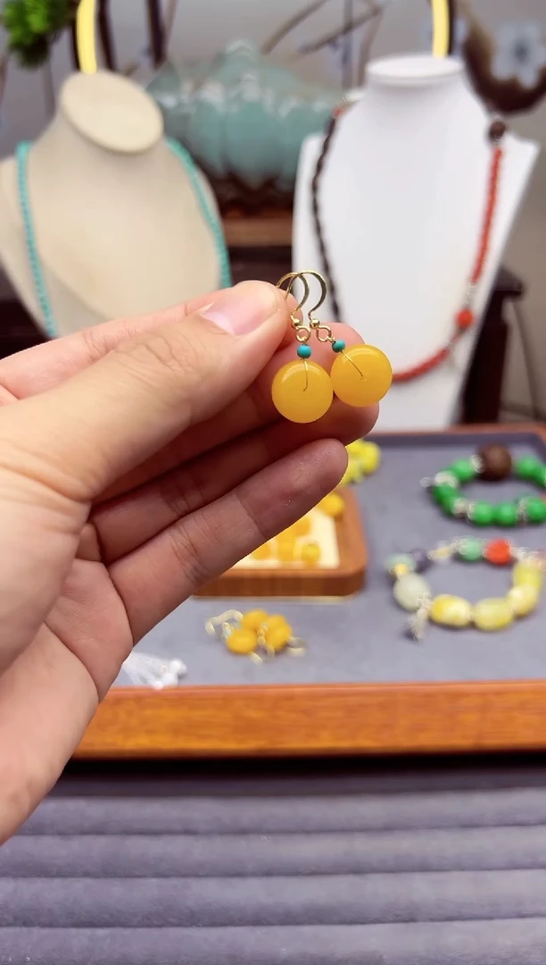 【闪购商品】蜜蜡耳饰14K金镶嵌E82``````