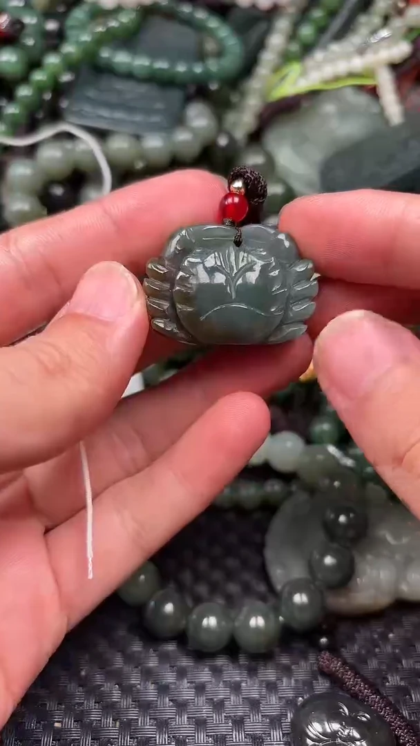 和田玉未镶嵌颈饰1