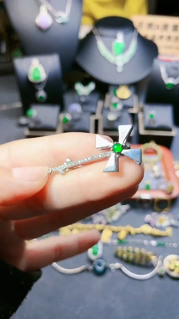 【闪购商品】翡翠耳饰银S925镶嵌胸针