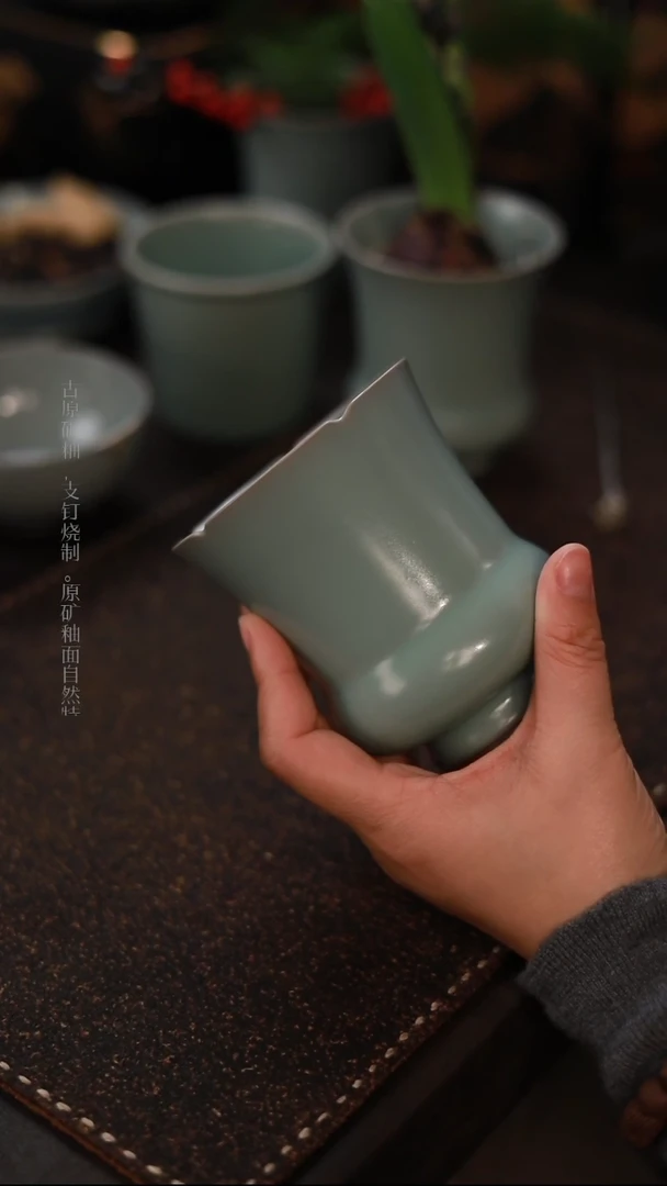 【闪购商品】杯0063微瑕粉青仿古葵口小水盂
