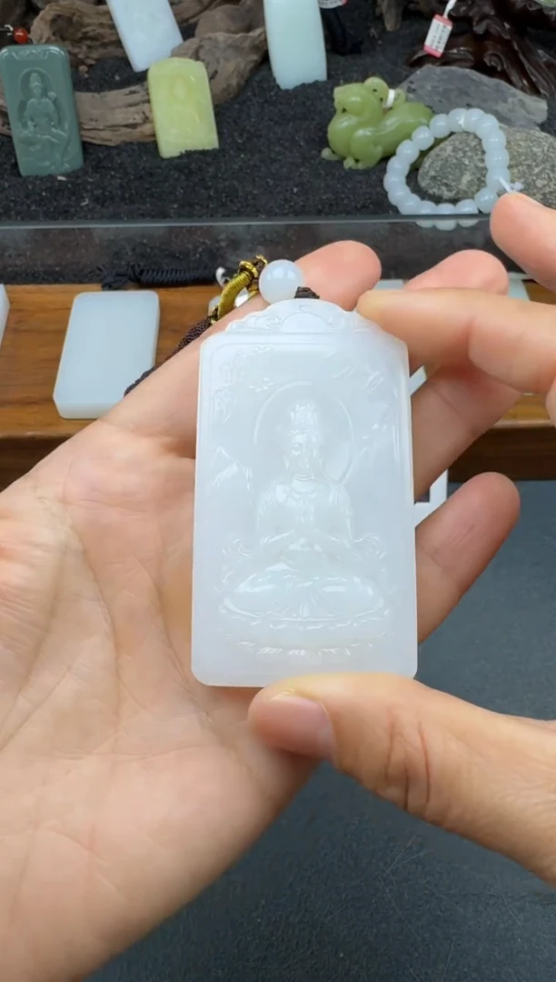 颈饰未镶嵌和田玉2