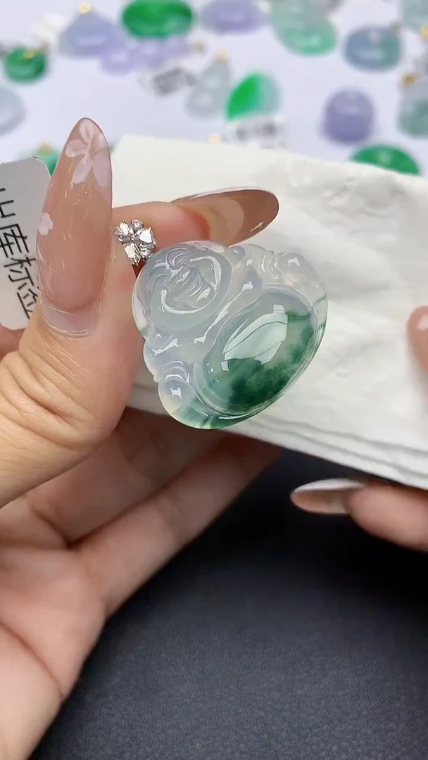 颈饰18K金镶嵌翡翠a货假一赔三支持复检百元上9元证书费自理